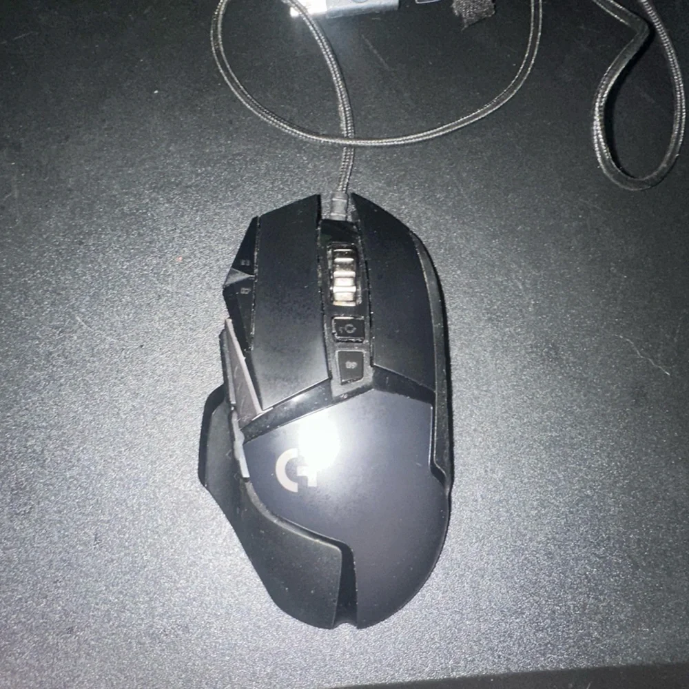 logitech G502 HERO light speed computer mouse